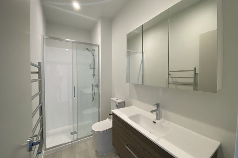 Photo of property in 588b Te Atatu Road, Te Atatu Peninsula, Auckland, 0610