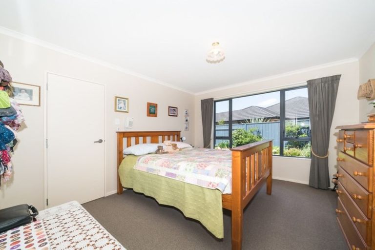 Photo of property in 53 Geneva Terrace, Kelvin Grove, Palmerston North, 4414