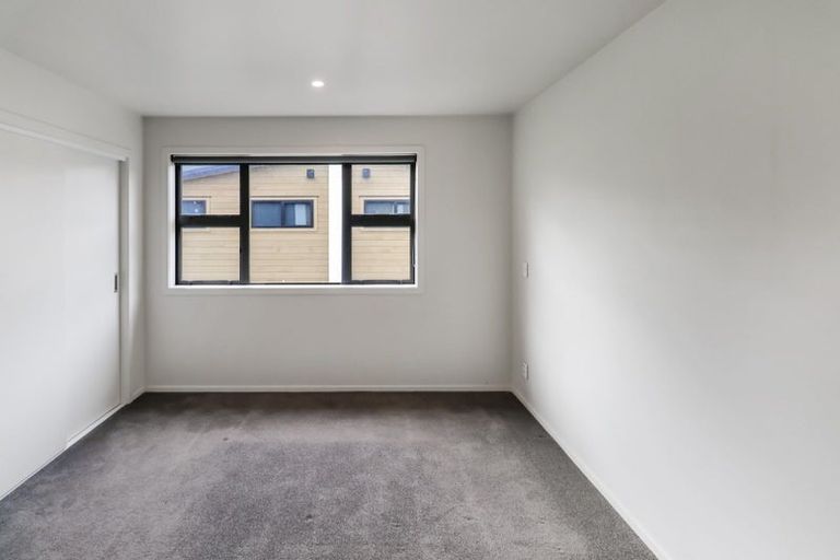 Photo of property in 2/28 Fitzherbert Road, Wainuiomata, Lower Hutt, 5014