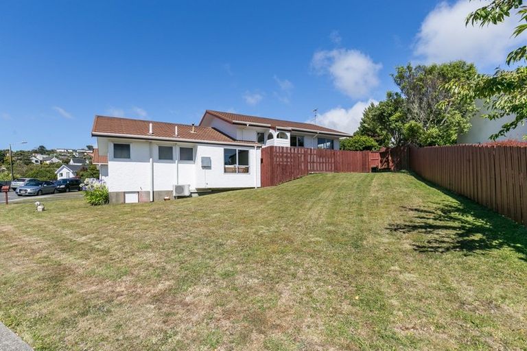 Photo of property in 11 Mallard Grove, Churton Park, Wellington, 6037