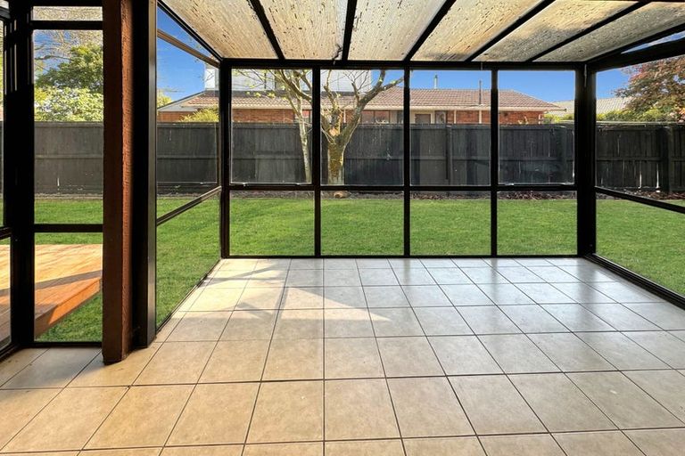 Photo of property in 16 Karnak Crescent, Russley, Christchurch, 8042
