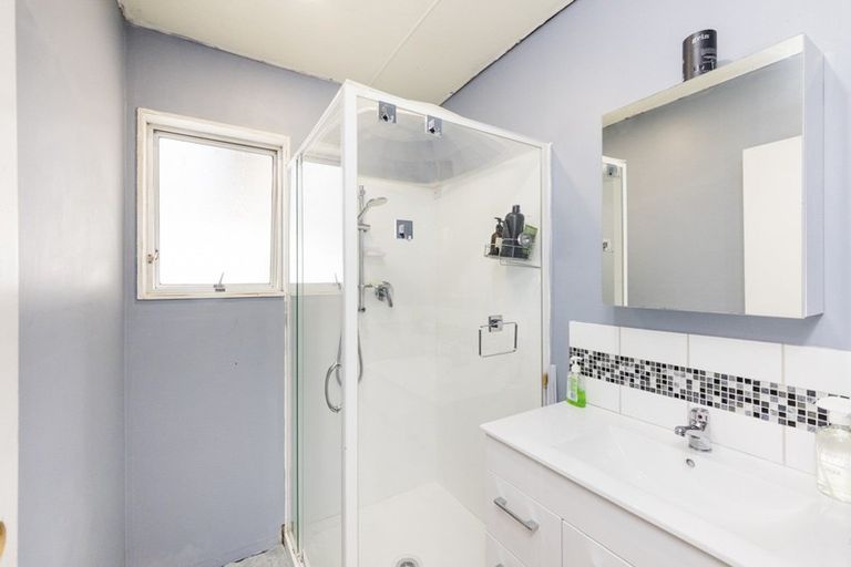 Photo of property in 17 Apollo Parade, Milson, Palmerston North, 4414