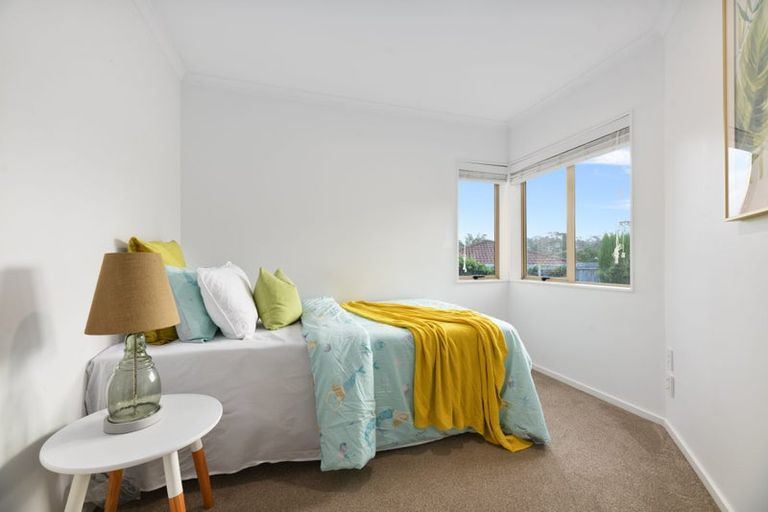 Photo of property in 17 Gendo Avenue, Henderson, Auckland, 0612