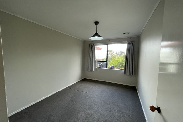 Photo of property in 8 Trinidad Crescent, Grenada Village, Wellington, 6037