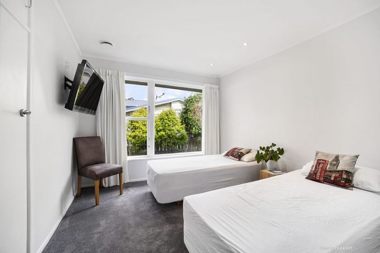 Photo of property in 22 Silverbirch Grove, Churton Park, Wellington, 6037