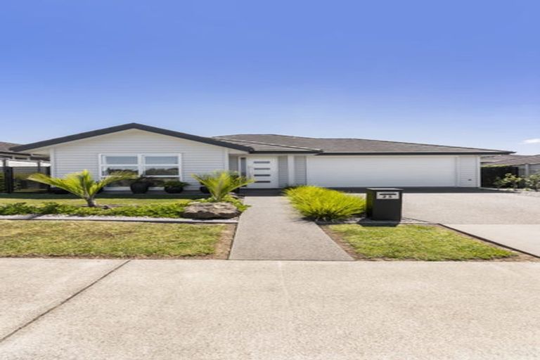 Photo of property in 25 Pitoitoi Drive, Riverhead, 0820