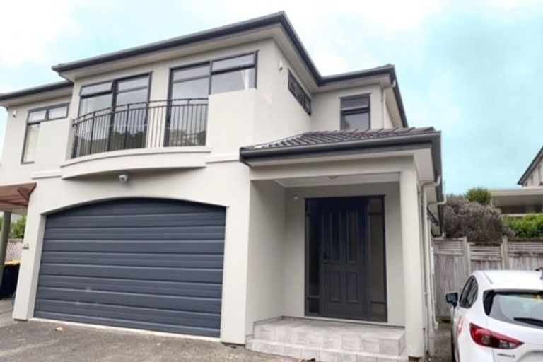 Photo of property in 60 English Oak Drive, Schnapper Rock, Auckland, 0632