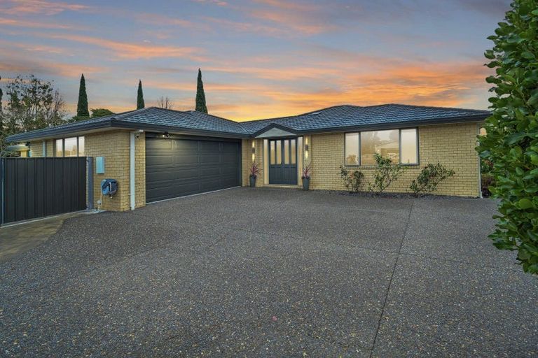 Photo of property in 95 Ferry Road, Clive, 4102