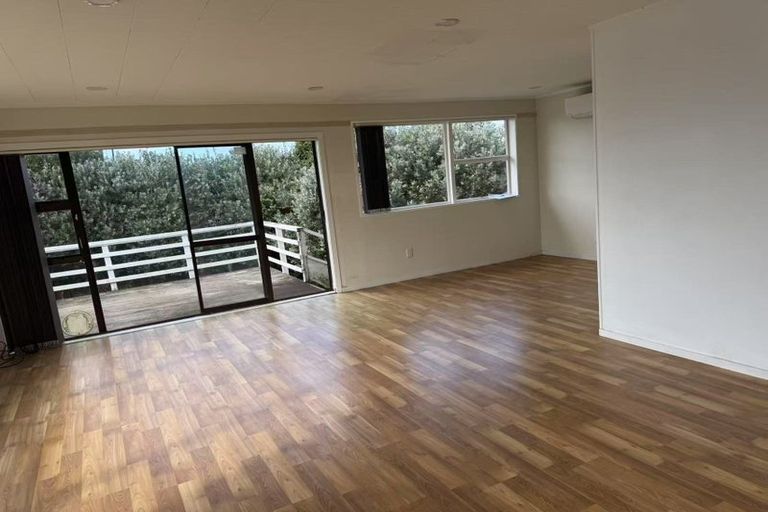 Photo of property in 11 Tennyson Street, Northcote Point, Auckland, 0627