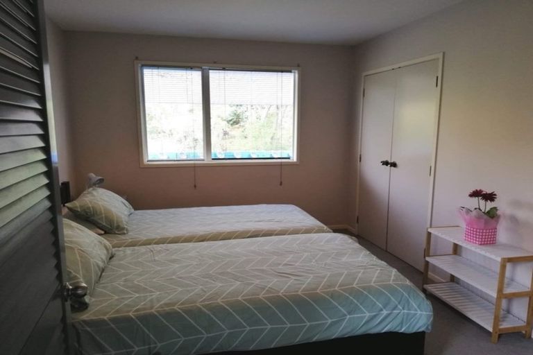 Photo of property in 1 Katrina Place, Massey, Auckland, 0614