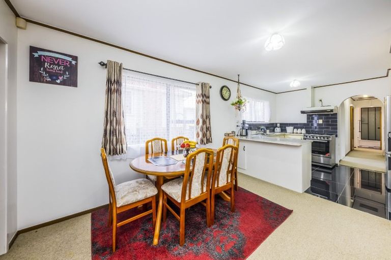 Photo of property in 2/55 Great South Road, Manurewa, Auckland, 2102