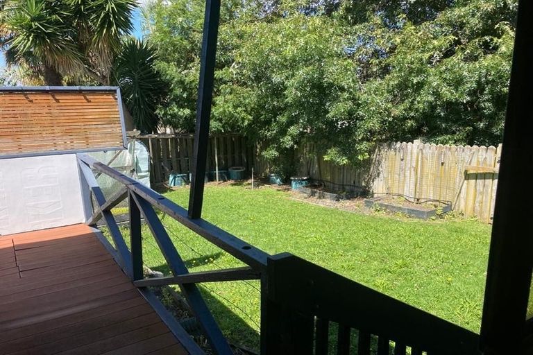 Photo of property in 163 Bradbury Road, Botany Downs, Auckland, 2010