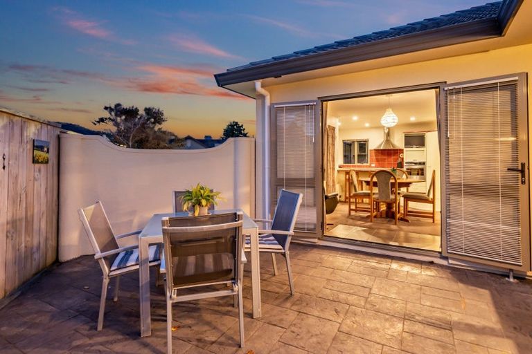 Photo of property in 5 Rosebank Place, Avalon, Lower Hutt, 5011