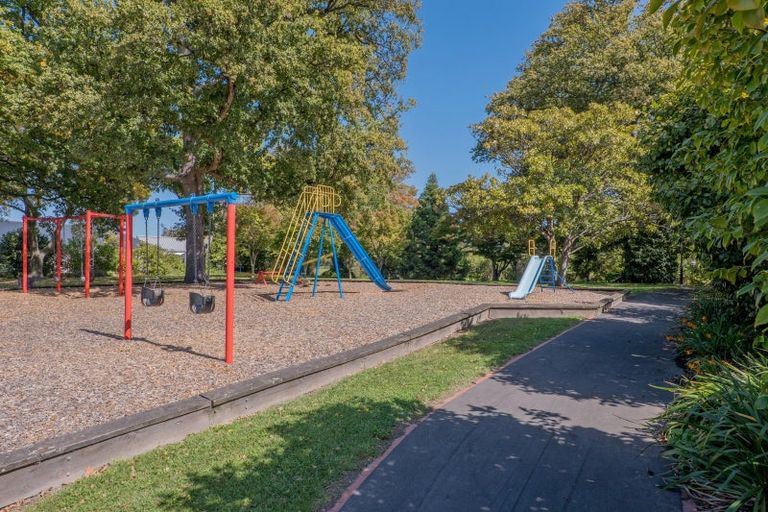 Photo of property in 10 Royds Street, Fendalton, Christchurch, 8014