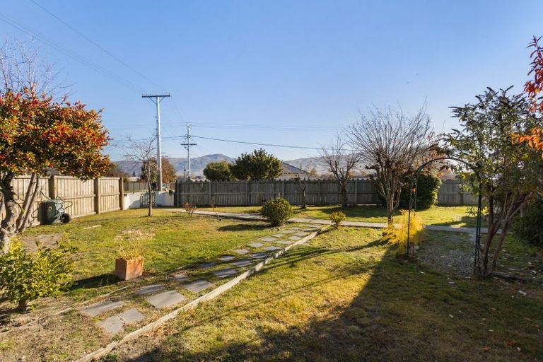 Photo of property in 25 Donegal Street, Cromwell, 9310