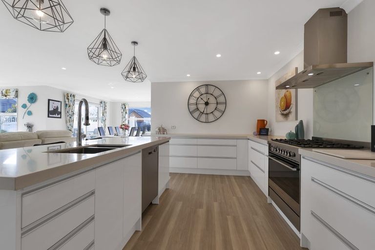 Photo of property in 12 Lewis Close, Rangiora, 7400