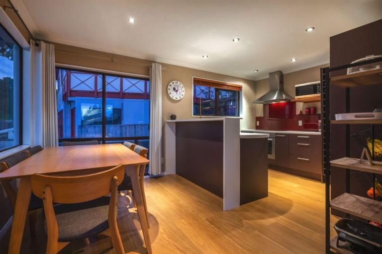 Photo of property in 19 Staysail Place, Whitby, Porirua, 5024