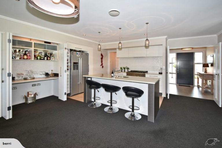 Photo of property in 5 Gosling Crescent, Halswell, Christchurch, 8025