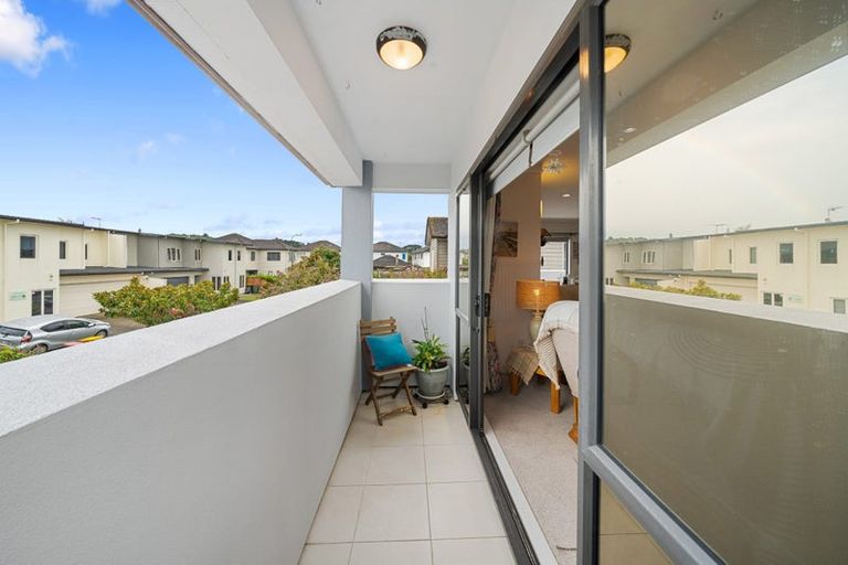 Photo of property in 3 Bezar Place, Flat Bush, Auckland, 2016