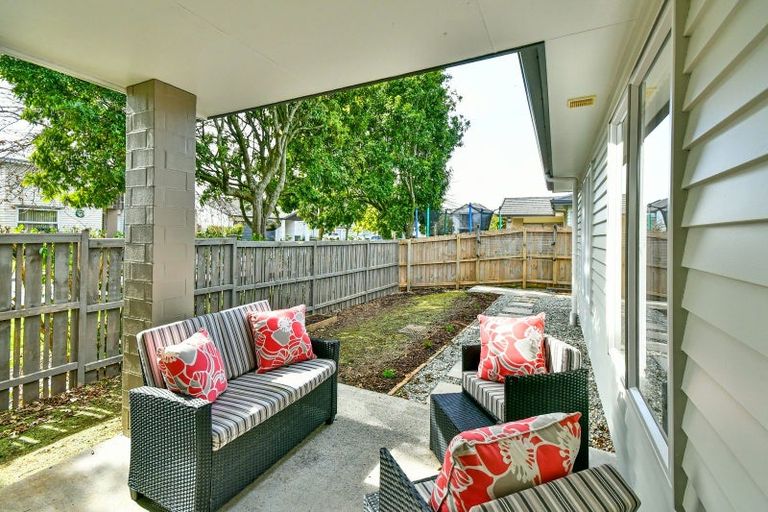 Photo of property in 13 Pipipi Crescent, Takanini, 2112