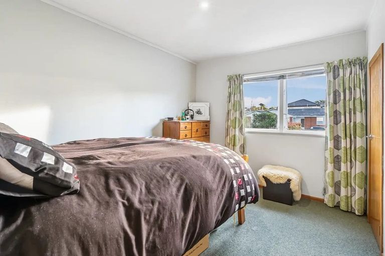 Photo of property in 19 Wanaka Place, Pakuranga Heights, Auckland, 2010