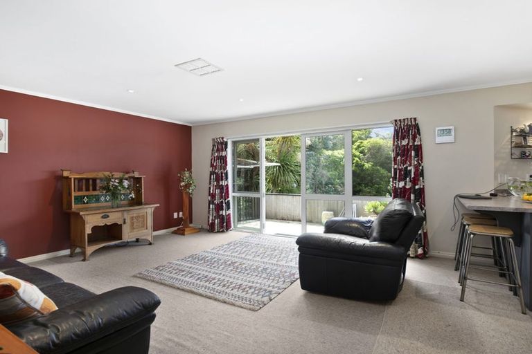 Photo of property in 23 Renown Road, Raumati South, Paraparaumu, 5032