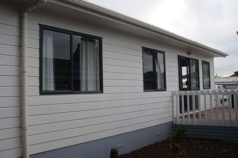 Photo of property in 21 Te Kanawa Crescent, Henderson, Auckland, 0610