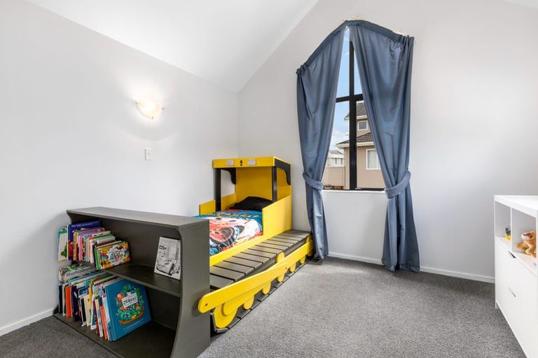 Photo of property in 6 Saunders Close, Whitby, Porirua, 5024