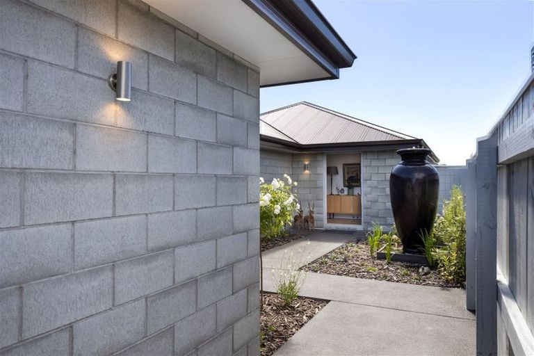 Photo of property in 24 Spencer Place, Springlands, 7201