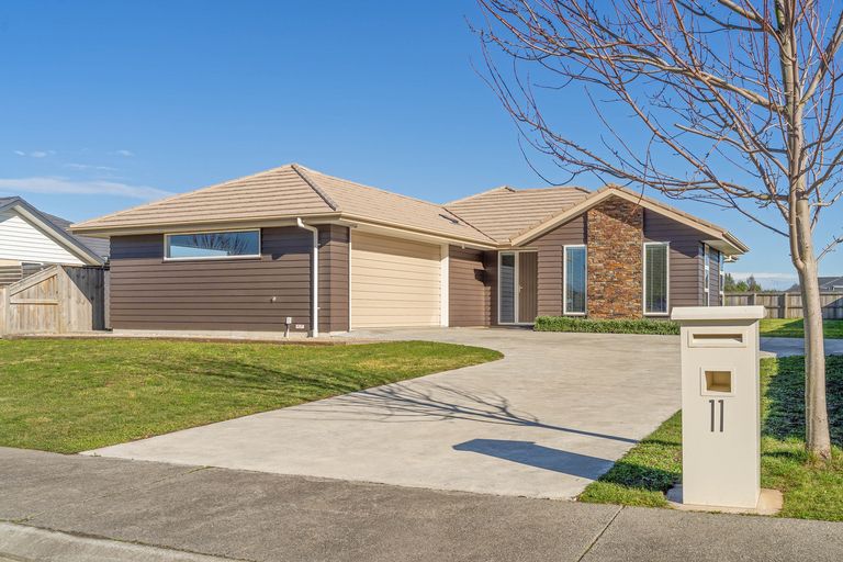 Photo of property in 11 Maple Grove, Kingston, Wellington, 6021