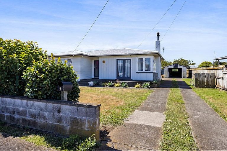 Photo of property in 8 Pacey Avenue, Hawera, 4610