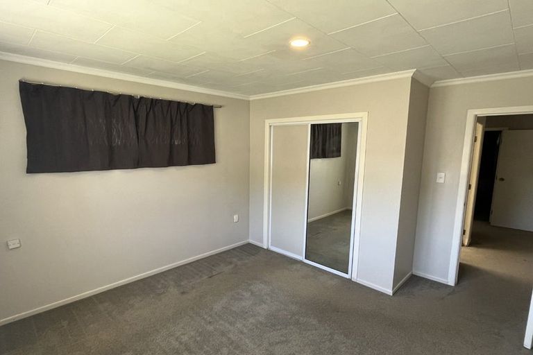 Photo of property in 5a/2 Tahurangi Place, Spotswood, New Plymouth, 4310