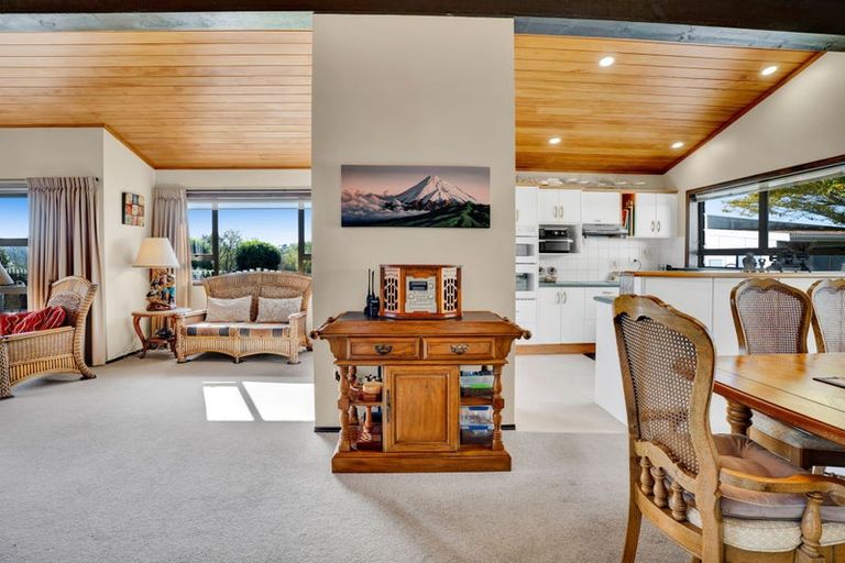 Photo of property in 97 Manutahi Road, Tarurutangi, New Plymouth, 4372