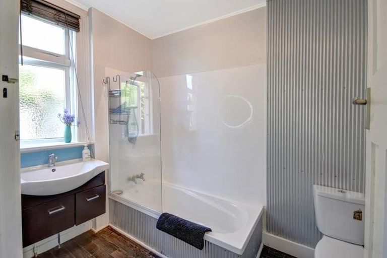 Photo of property in 22 Motu Street, Saint Clair, Dunedin, 9012