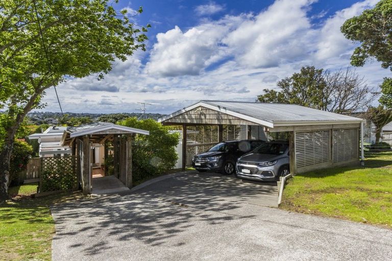 Photo of property in 63 Knights Road, Rothesay Bay, Auckland, 0630
