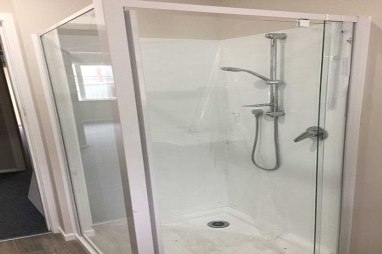 Photo of property in Peregrine Flats, 3/81 Ward Street, Wallaceville, Upper Hutt, 5018