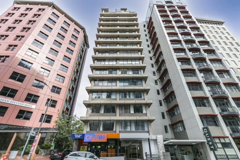 Photo of property in Terrace Tower Apartments, 4a/126 The Terrace, Wellington Central, Wellington, 6011