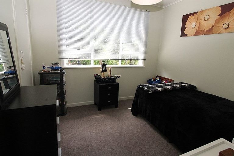 Photo of property in 88 Glendale Road, Glen Eden, Auckland, 0602