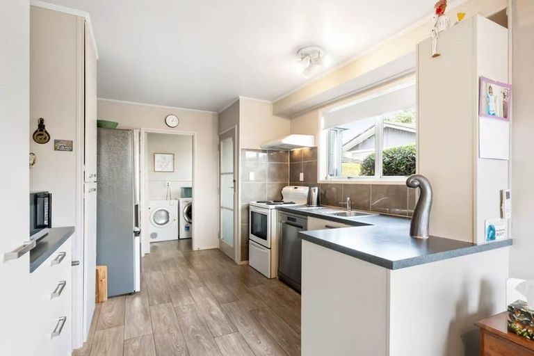 Photo of property in 9 Tree View Avenue, Glenfield, Auckland, 0629