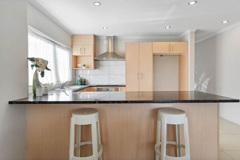 Photo of property in 173 Keri Vista Rise, Papakura, 2110