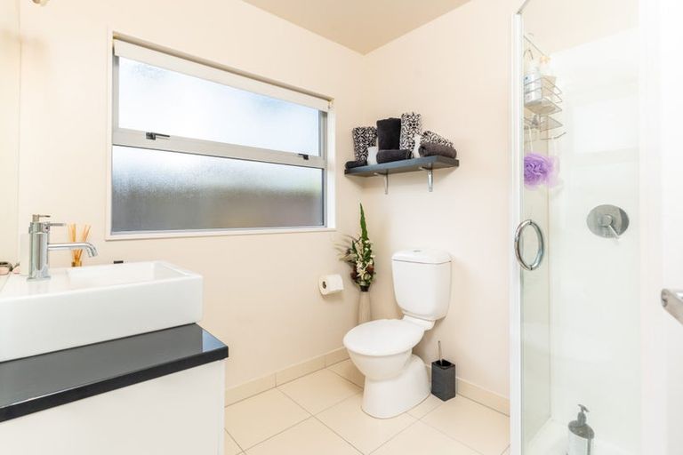 Photo of property in 11 Sedgley Grove, Churton Park, Wellington, 6037