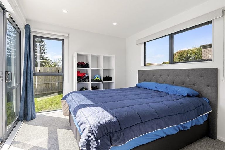 Photo of property in 16 Taupata Lane, Helensville, 0800