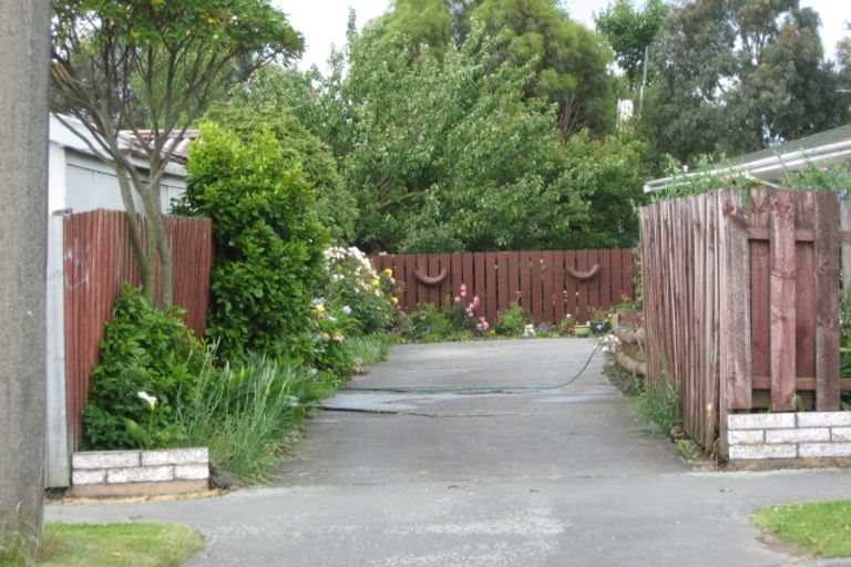 Photo of property in 2/36 Compton Street, Woolston, Christchurch, 8062