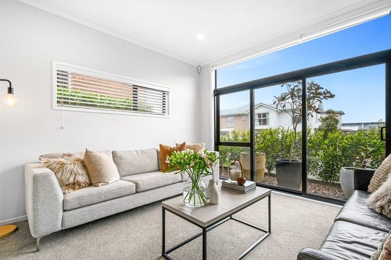 Photo of property in 5 Mapou Road, Hobsonville, Auckland, 0616