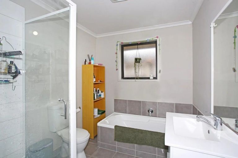 Photo of property in 71 Gibson Road, Tuakau, 2121