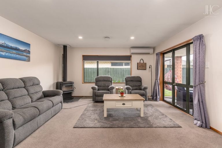 Photo of property in 45b Gladstone Road, Woodend, 7610