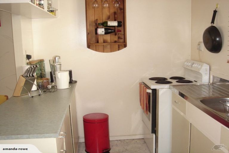 Photo of property in 21/125u Queens Drive, Lyall Bay, Wellington, 6022