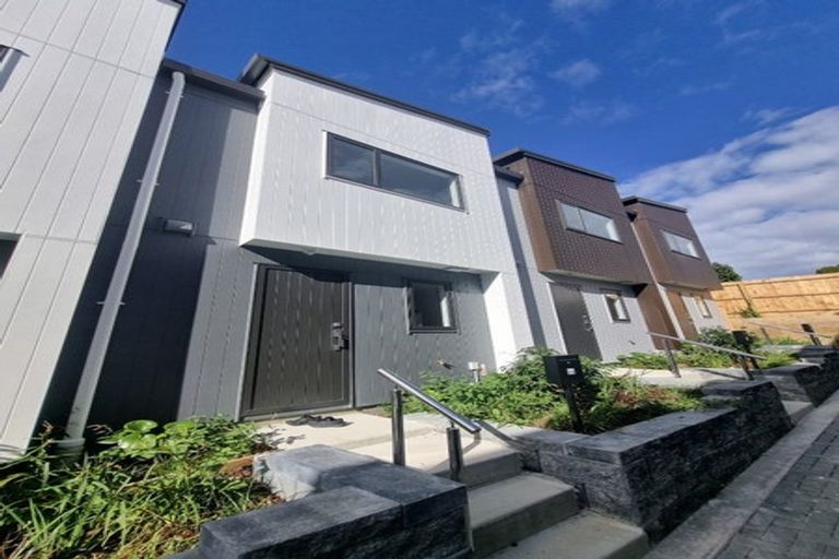 Photo of property in 44 Raupeti Lane, Henderson, Auckland, 0612