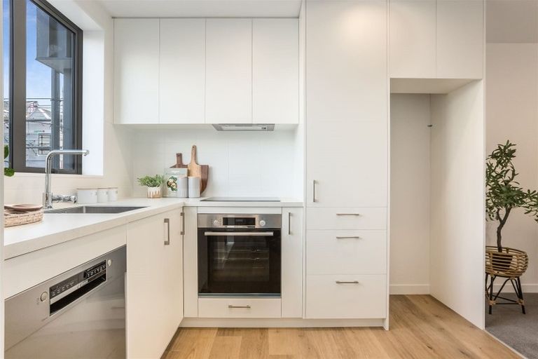 Photo of property in 21 John Street, Stokes Valley, Lower Hutt, 5019
