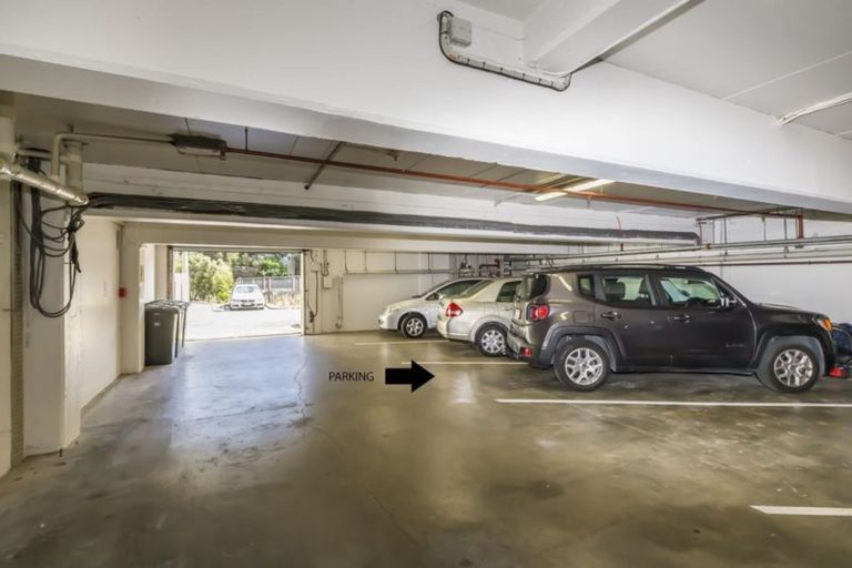 Photo of property in Hume House, 31/152u The Terrace, Wellington Central, Wellington, 6011